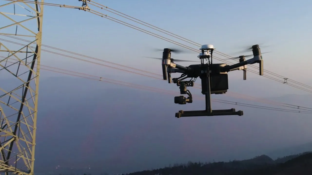 Ispezione con drone di una struttura in quota, senza ponteggi