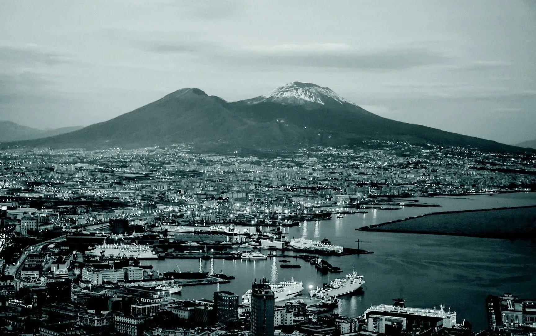 how-to-make-professional-aerial-shootings-videos-with-a-drone-naples
