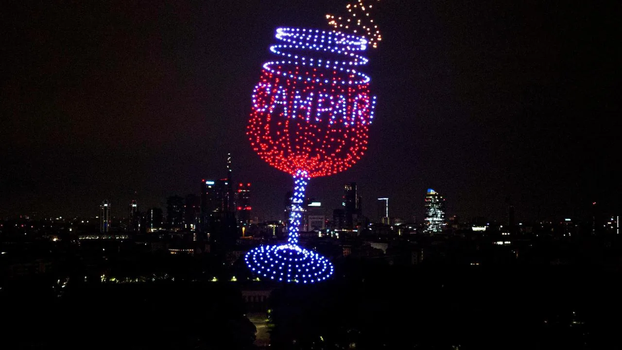 Drone light show in the shape of a glass in Milan